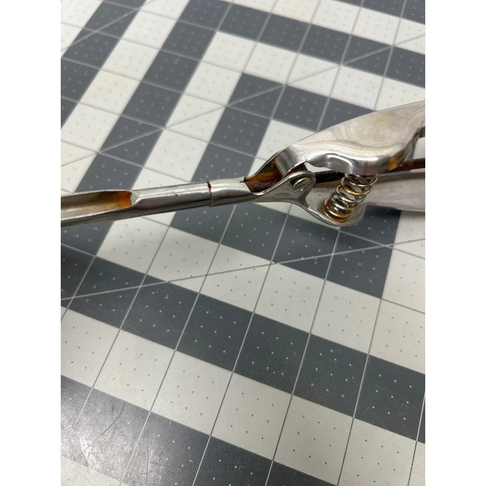 EZ Easy Flip Spatula 17in Silver Spring Loaded Mechanical Squeeze‎ Handle